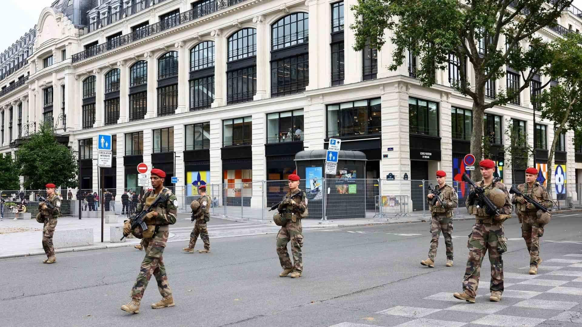 Día Cero en París 2024: Alerta Máxima, en Primer Perímetro de la Torre Eiffel