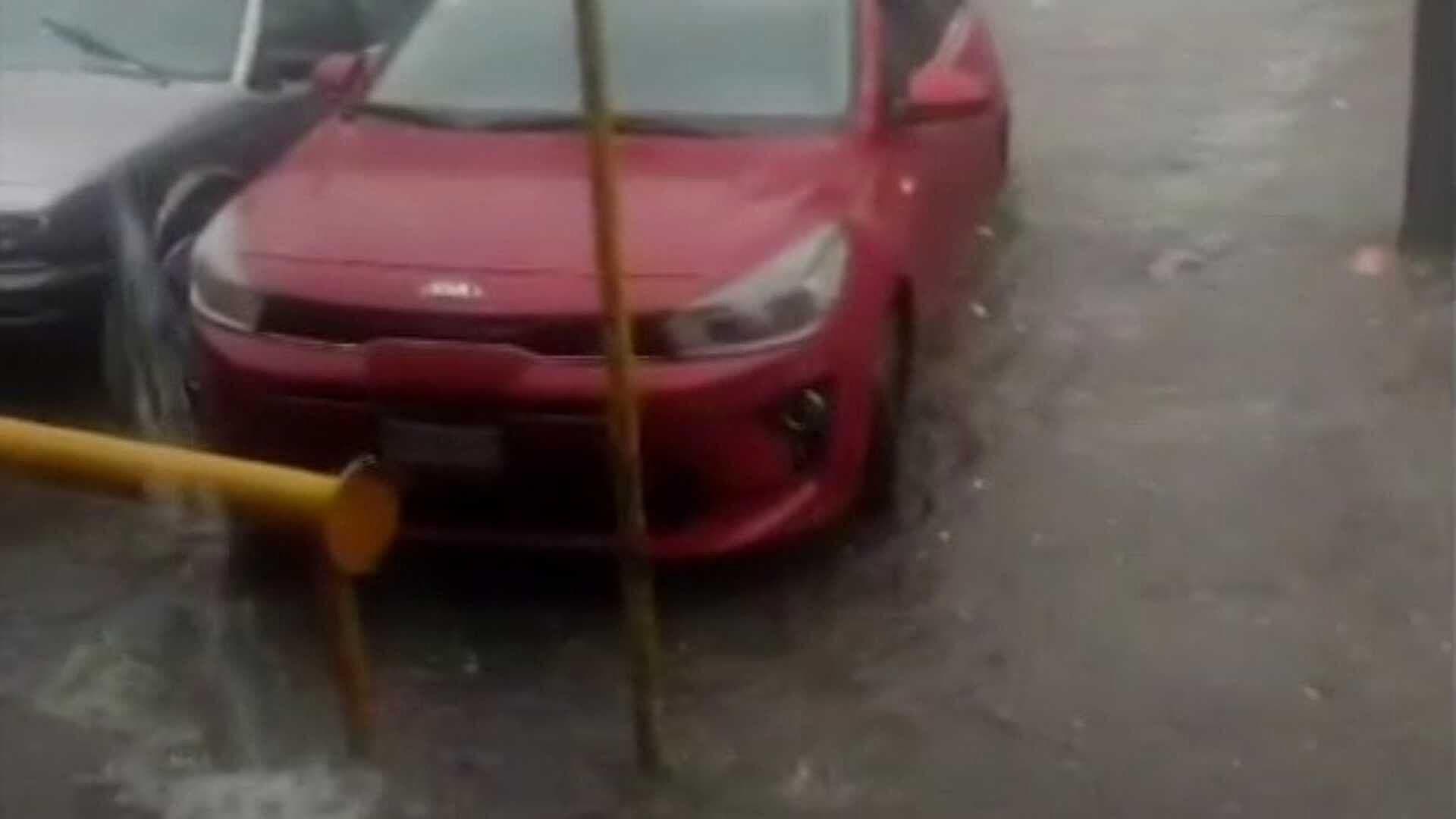 VIDEO: Lluvia Inunda Tramos de Ermita-Iztapalapa, CDMX