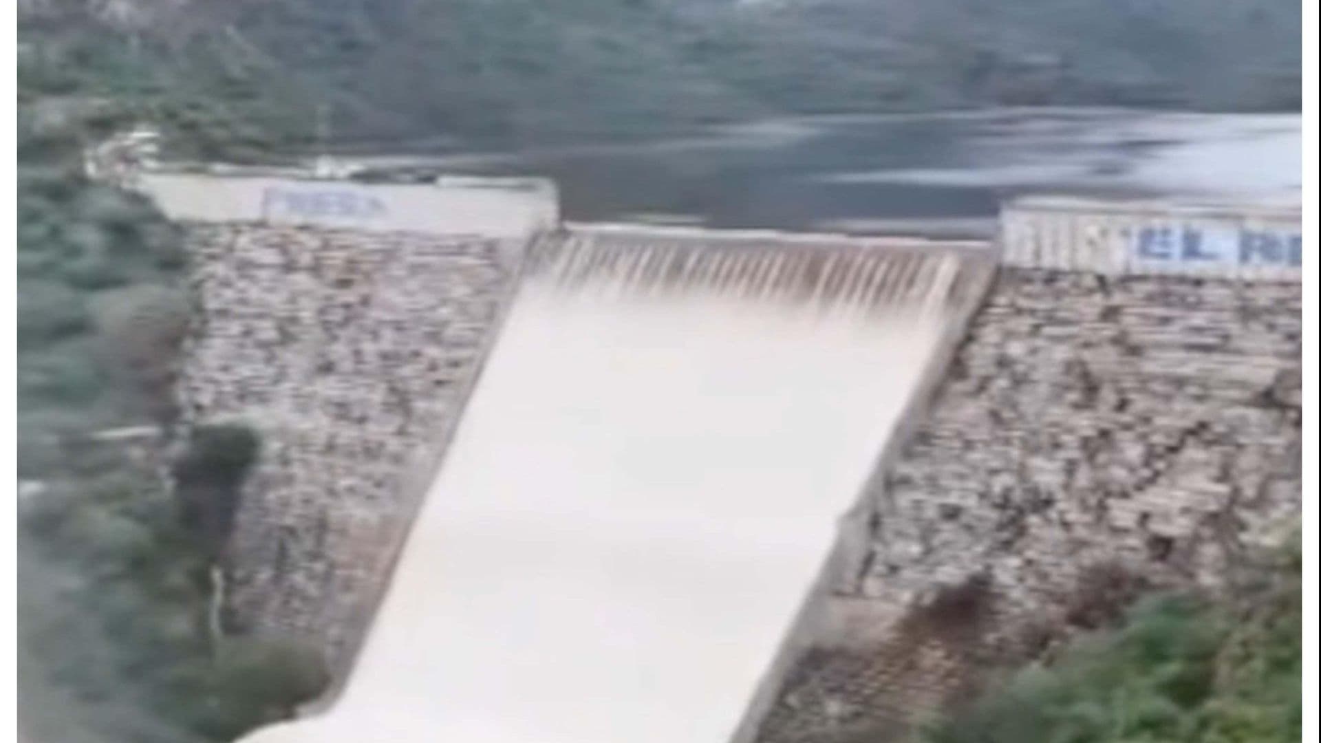 Presa El Realito, en San Luis de La Paz, Alcanza el 100 Por Ciento, Abren Compuertas