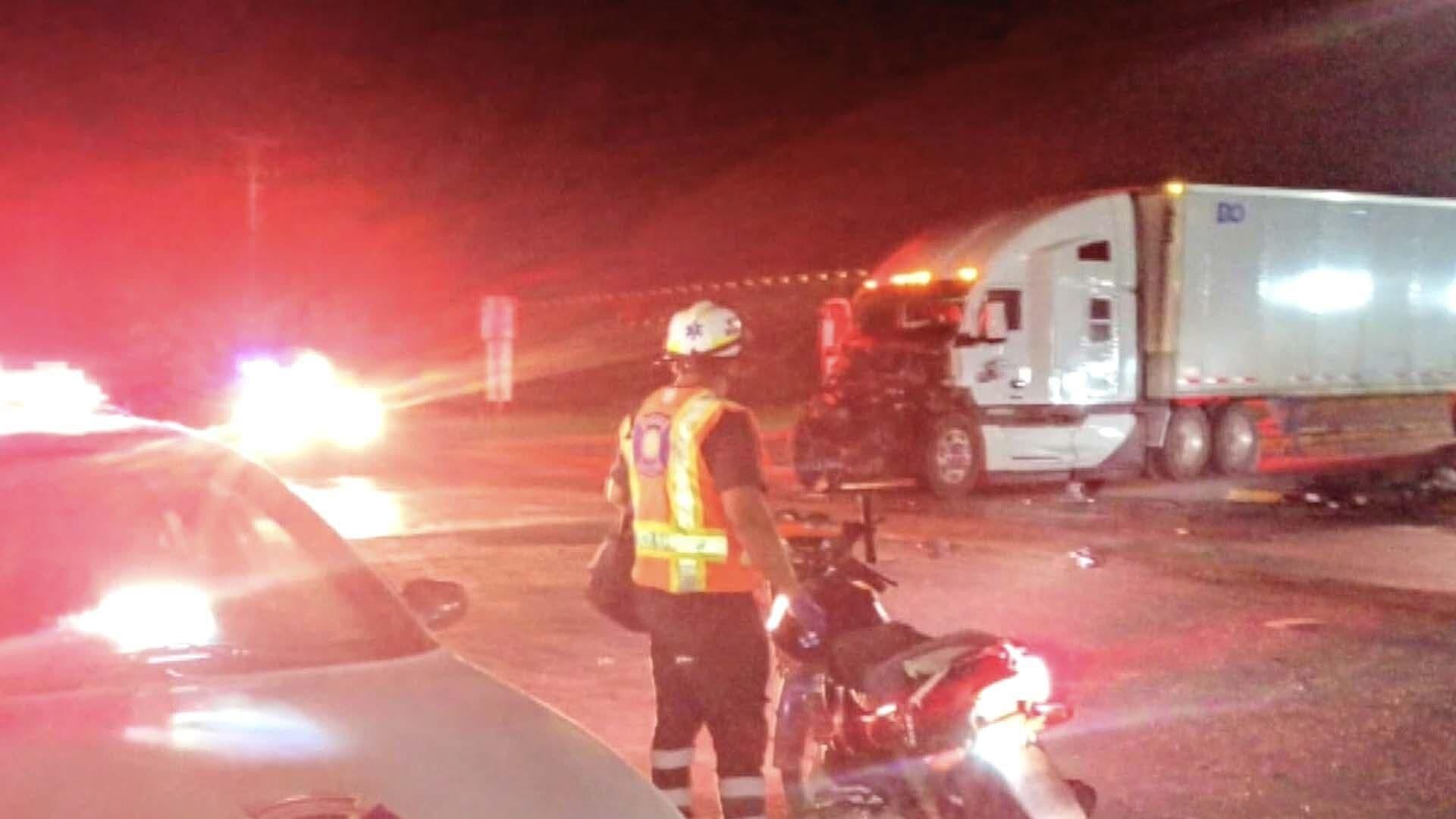 Accidente Entre Dos Tráileres Carretera Tampico-Mante Deja Dos Lesionados