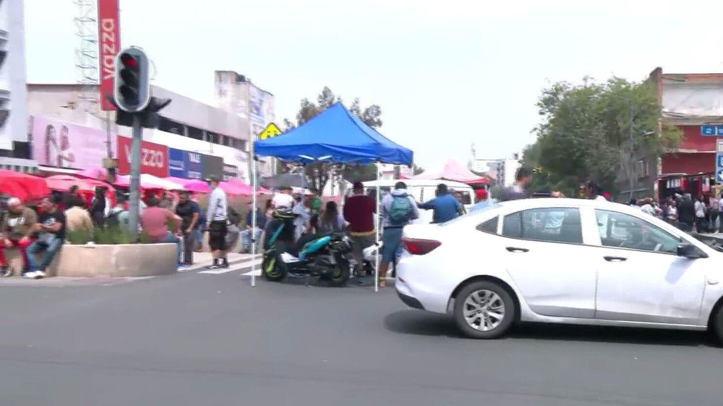 Manifestantes Bloquean la Av. Ribera de San Cosme, CDMX; Estas son las Alternativas Viales