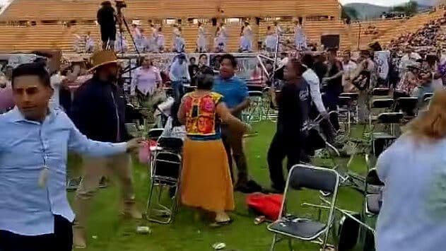 Video: Se Arma Trifulca Durante Celebración de la Guelaguetza