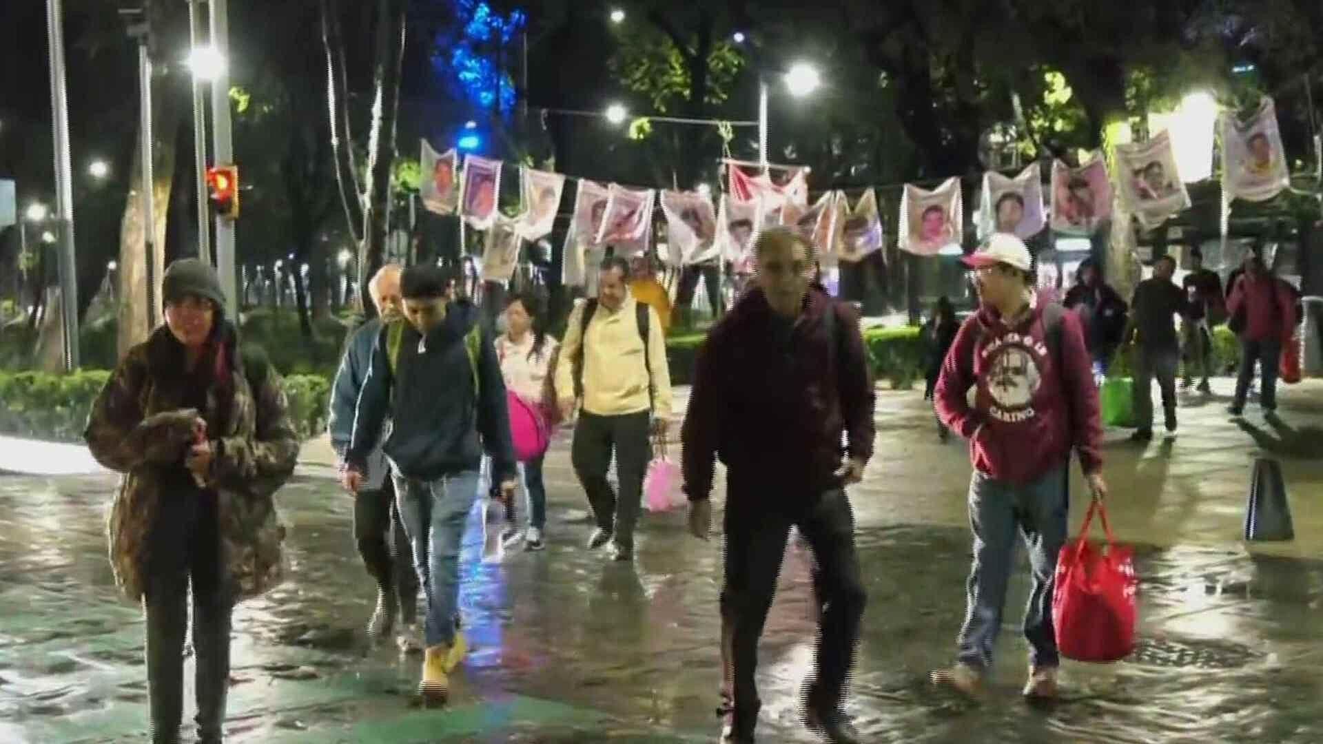 Manifestantes por los 43 de Ayotzinapa se Trasladaron a Asamblea Nacional