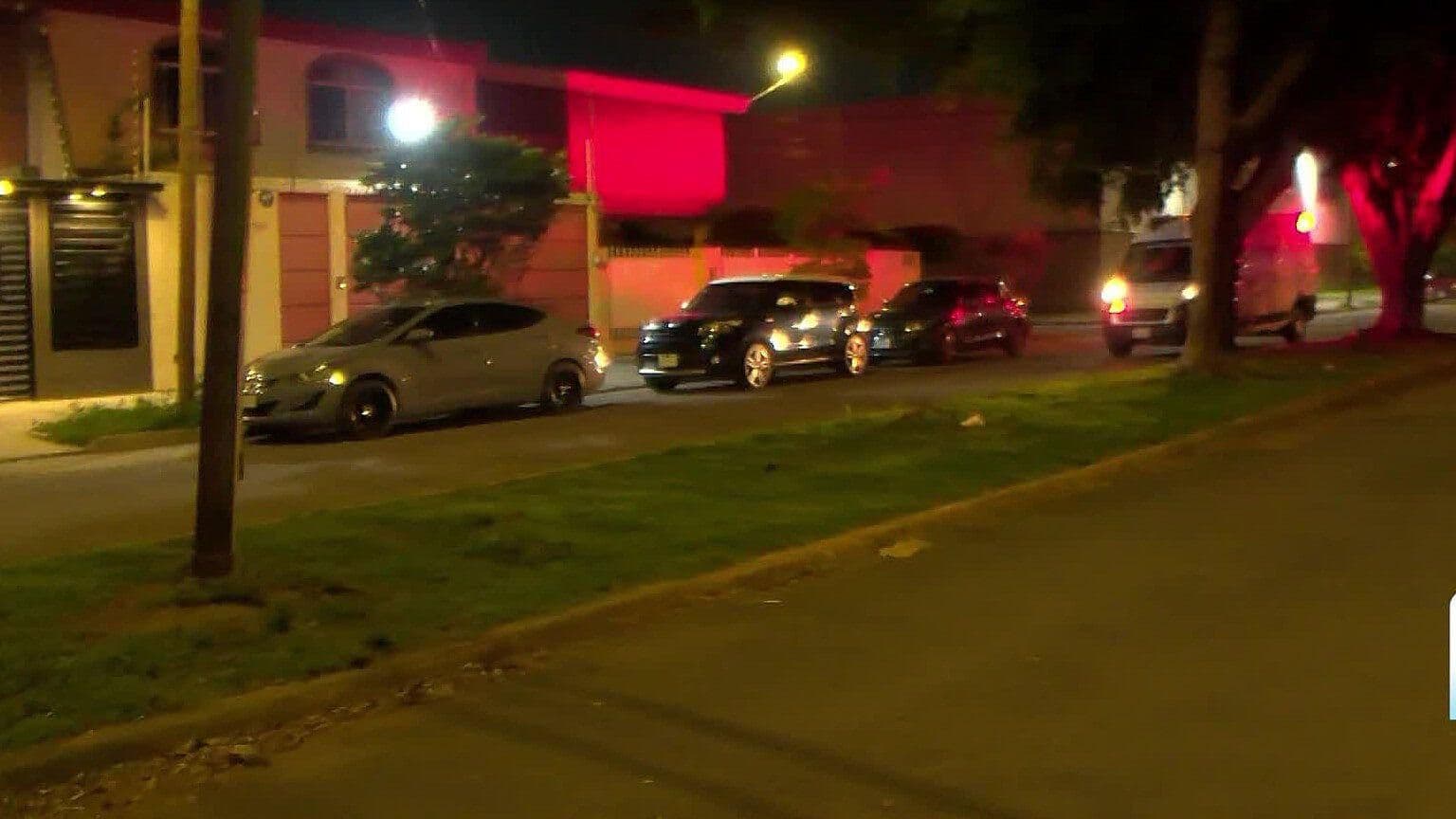 Incendio en Casa de ‘Pueblo Quieto’ Deja a Tres Personas Lesionadas