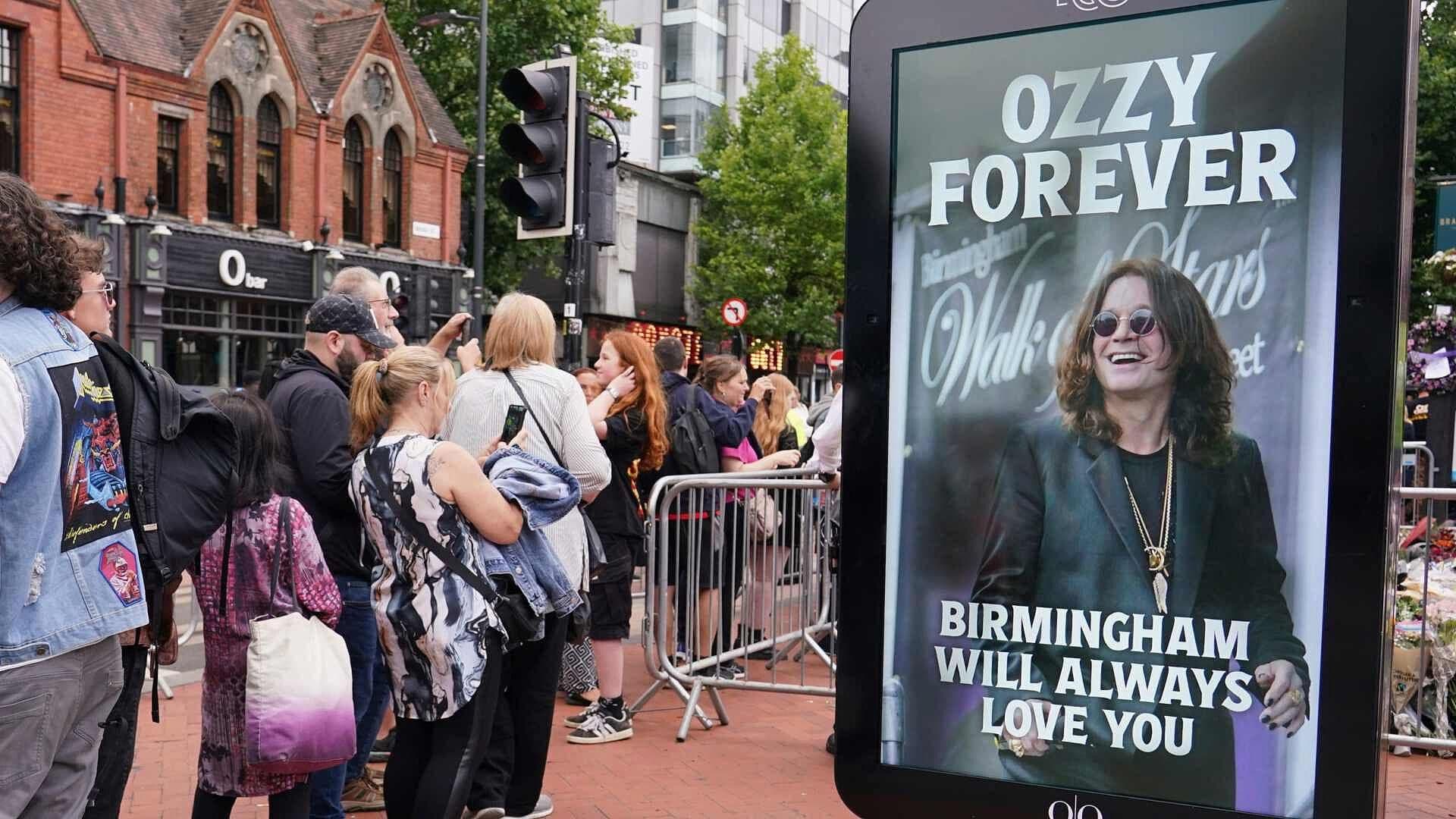 Último Adiós a Ozzy Osbourne; Así Avanza el Cortejo Fúnebre en Birmingham