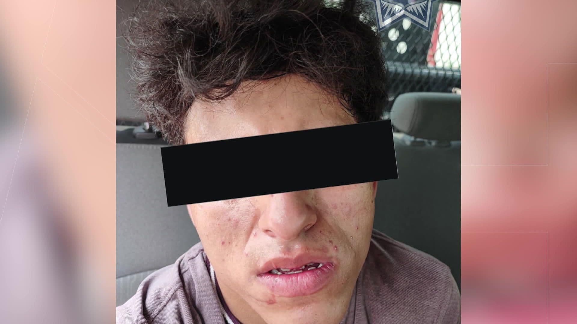 Vecinos de la Colonia Tabachines Identifican a Joven Detenido por Policias; Aseguran que es un A