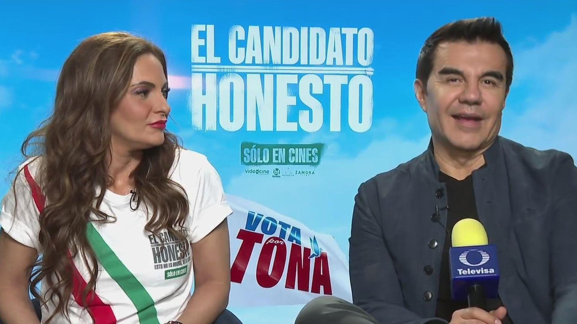 ‘Vi Muchos Videos de Políticos’: Así se Preparó Adrián Uribe para ‘El Candidato Honesto’