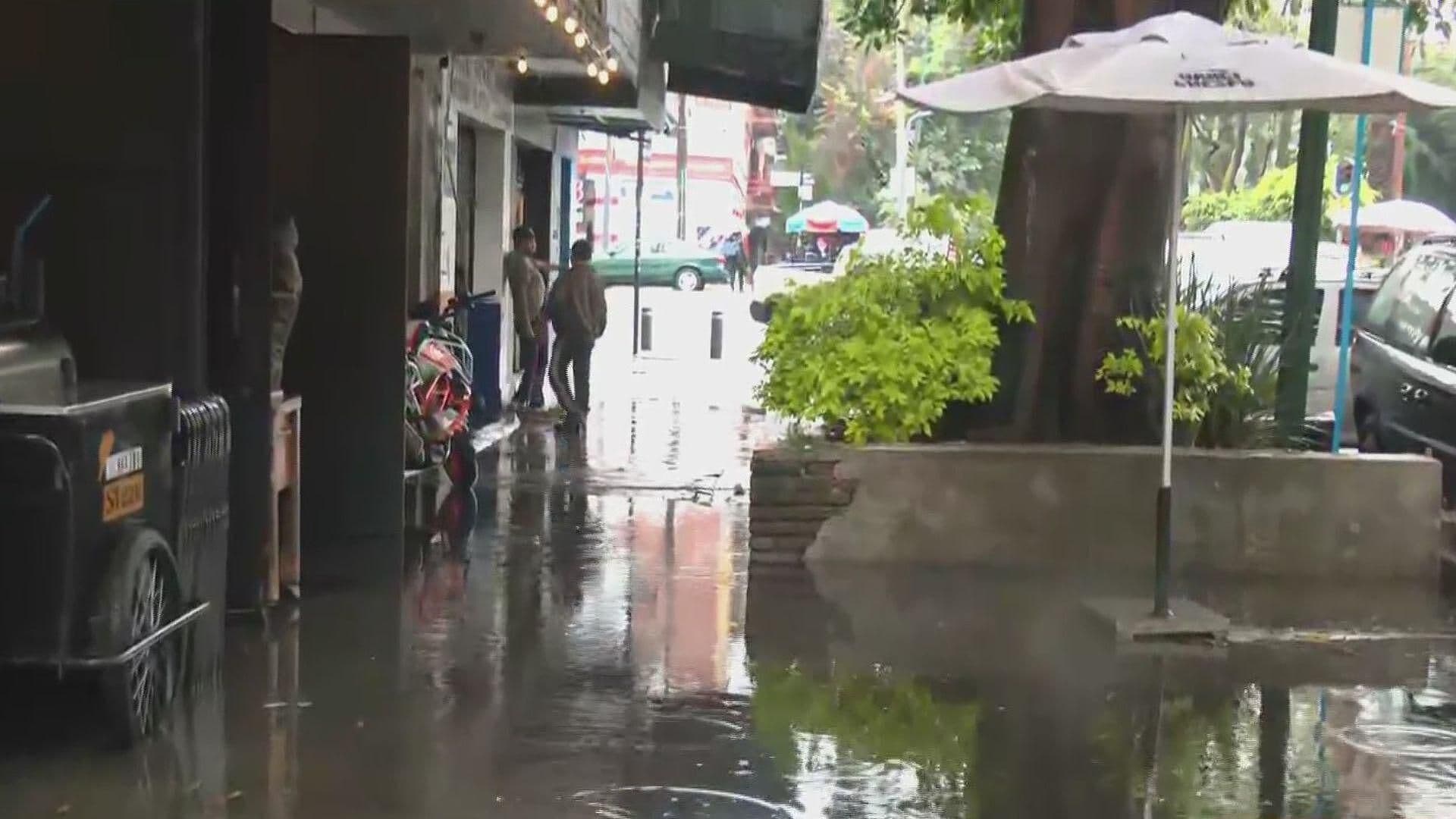 Lluvia Inunda Negocios en la Narvarte Oriente, en la CDMX