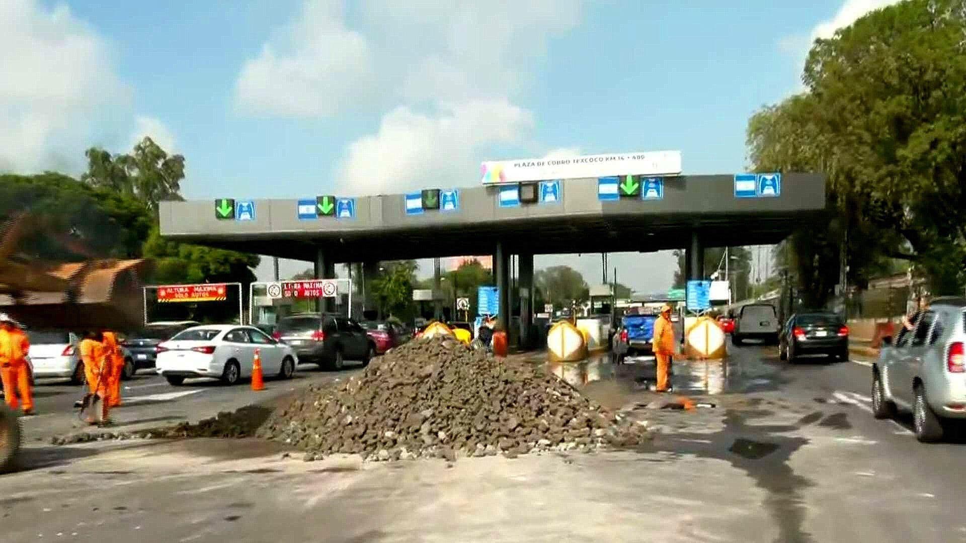 Retiran Material de Construcción tras Accidente en Autopista Peñón-Texcoco