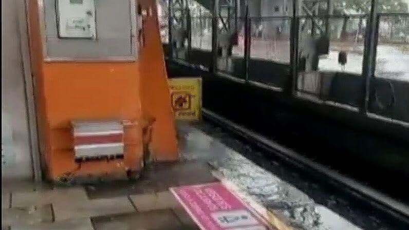 Denuncian Filtraciones de Agua en Metro Oceanía