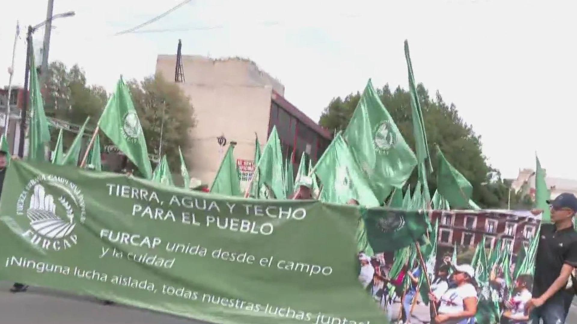Campesinos Exigen Vivienda y Empleo; Realizan Marcha en CDMX que se Dirige al Senado