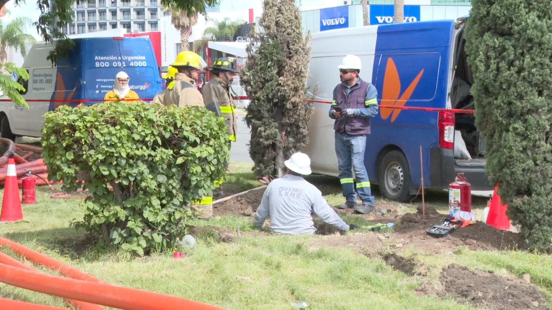 Perforan Tubo de Gas Durante Mantenimiento y Cierran Parte del Bulevar Las Torres en León