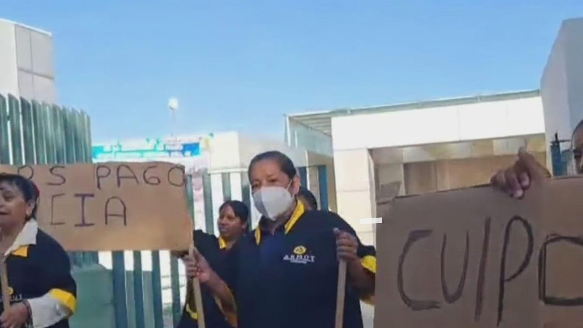 Trabajadoras Protestan Afuera del Hospital Materno Infantil en México-Texcoco, en Edomex