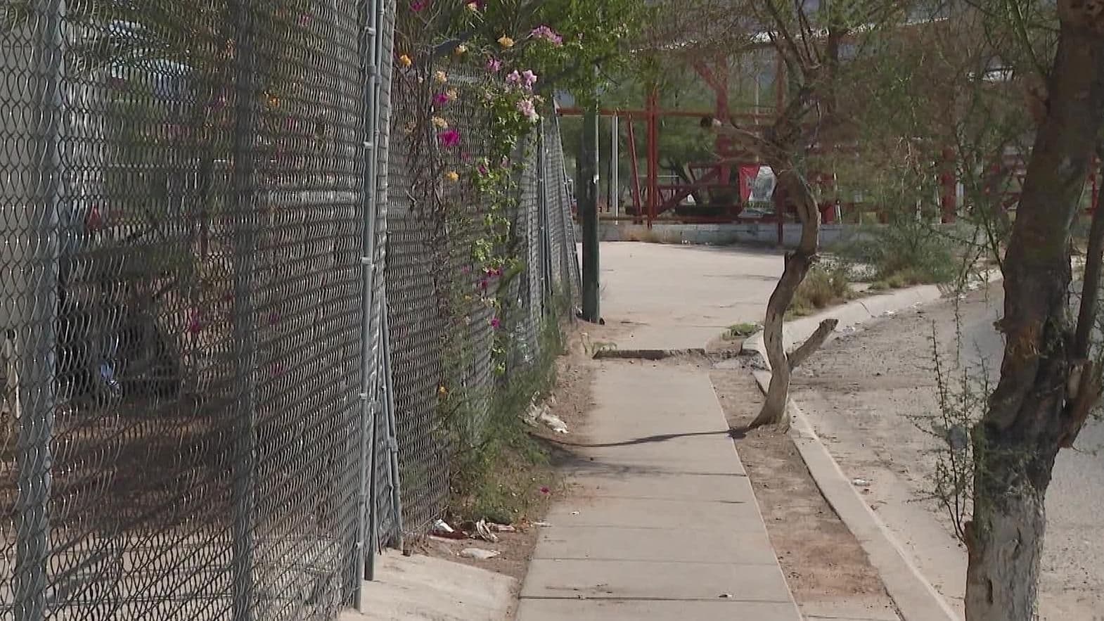 Detienen a Hombre con Armas de Uso Exclusivo del Ejército en Colonia Pueblitos en Hermosillo