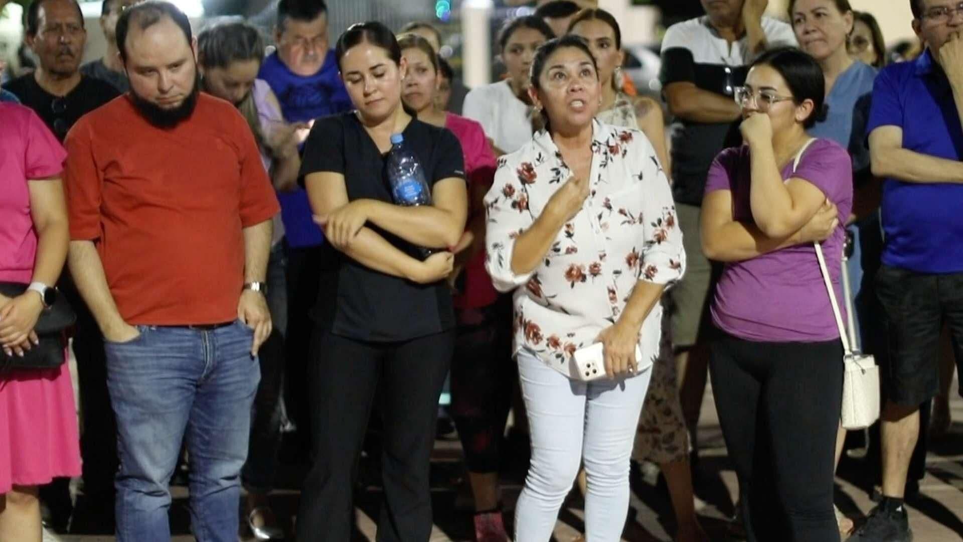 Vecinos de Puerta Real se Manifiestan por Problemas con la Energía Eléctrica en Hermosillo