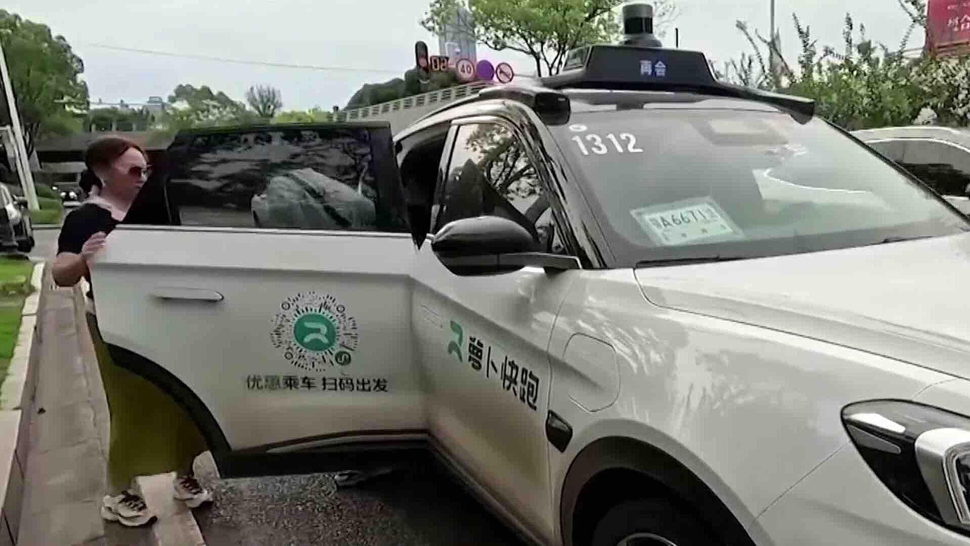 Preocupación por Auge de Robotaxis en Wuhan, China