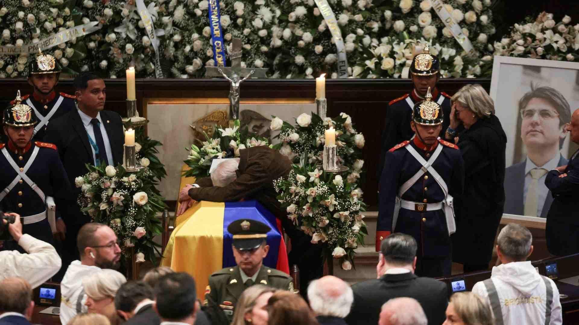 Despiden en Colombia a Miguel Uribe Turbay