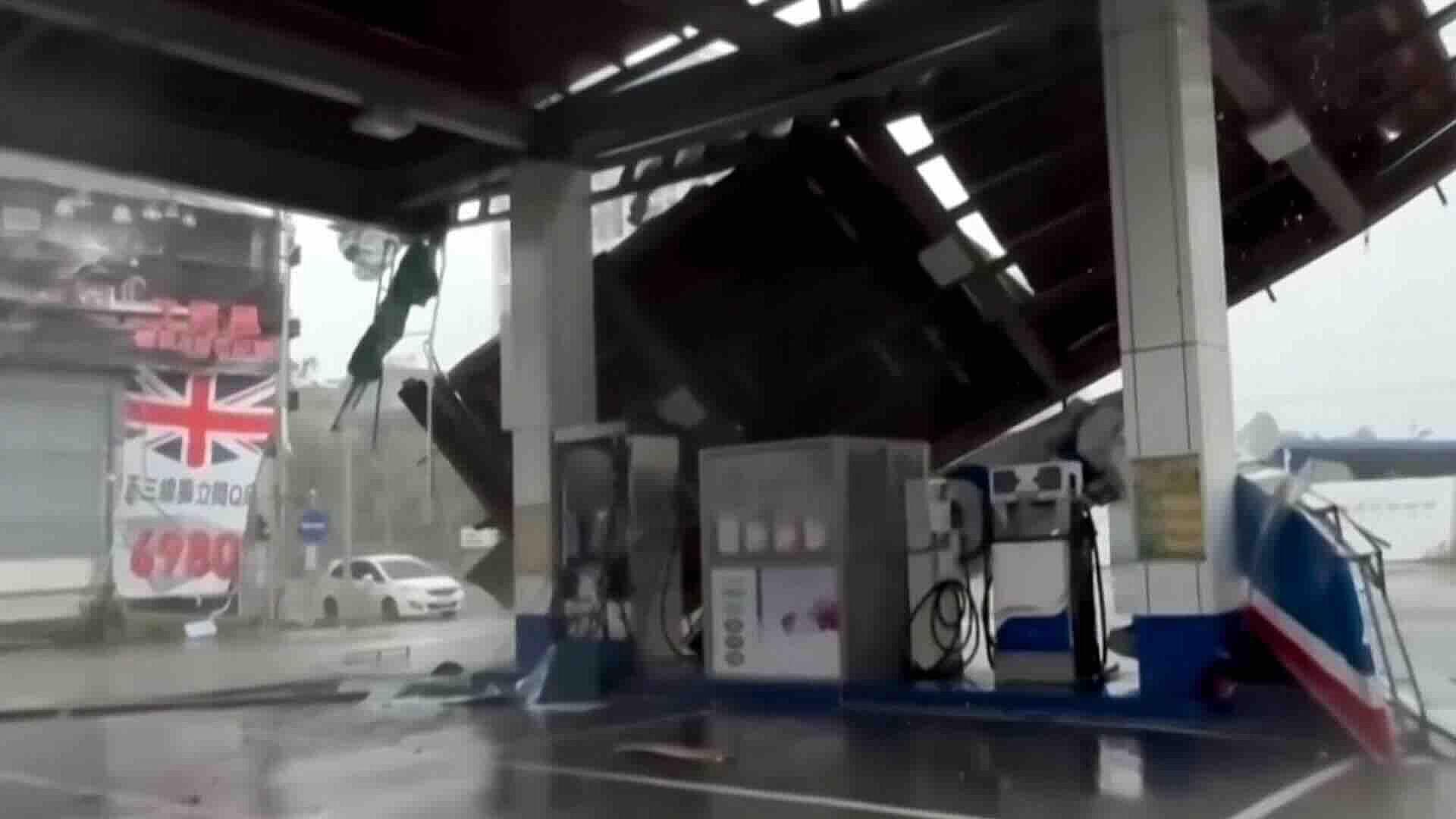 Tifón Podul Golpea el Sur de Taiwán con Rachas de 191 Kilómetros por Hora