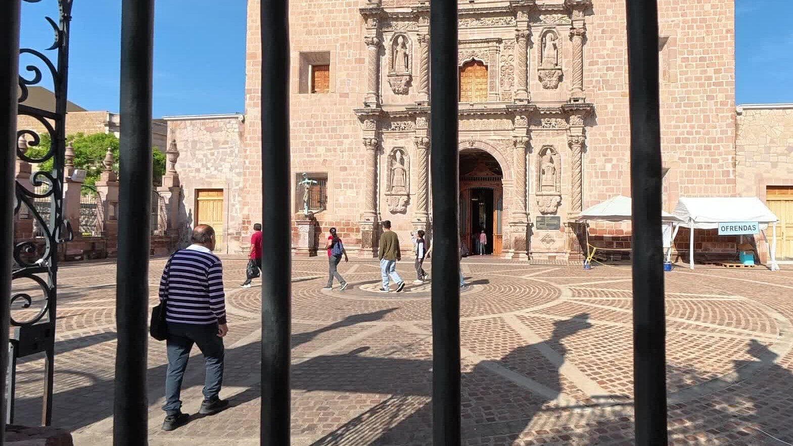 Madres Buscadoras de Encarnación de Díaz Peregrinan a la Catedral Basílica de Aguascalientes