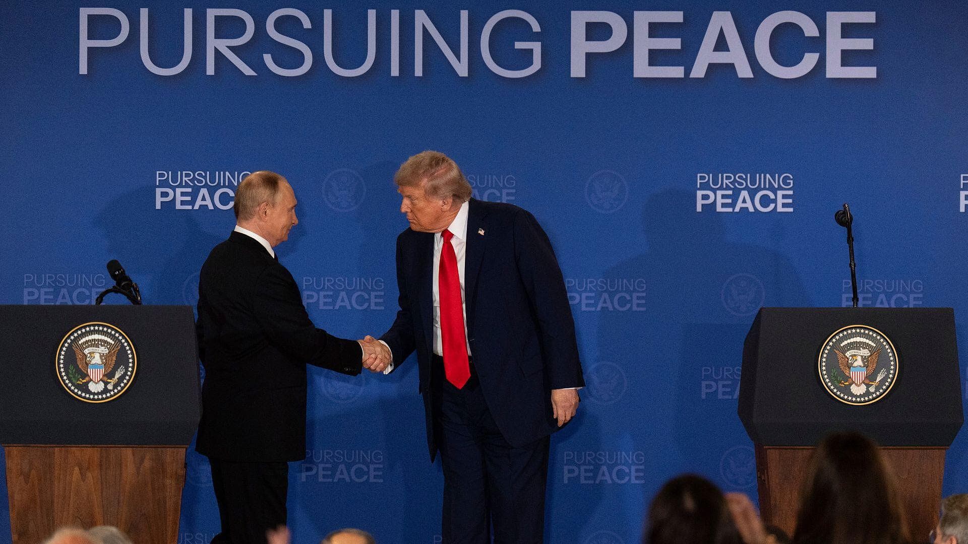 ¿Quién Salió Ganando de la Reunión entre Donald Trump y Vladimir Putin?