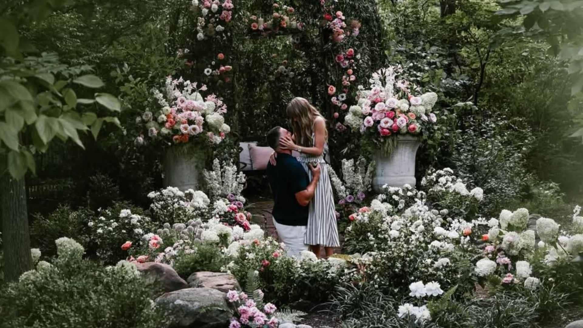 ¿Cuándo y Dónde fue la Propuesta de Matrimonio de Travis Kelce a Taylor Swift? Estos Sabemos
