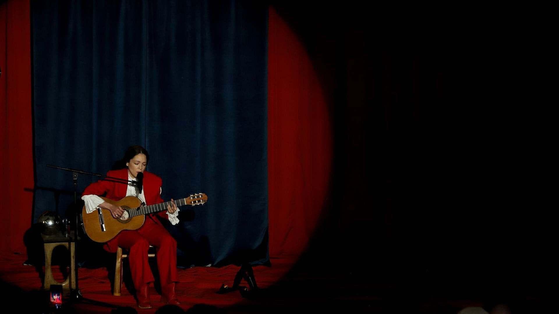 Natalia Lafourcade Reprograma su Gira por Estados Unidos y Canadá