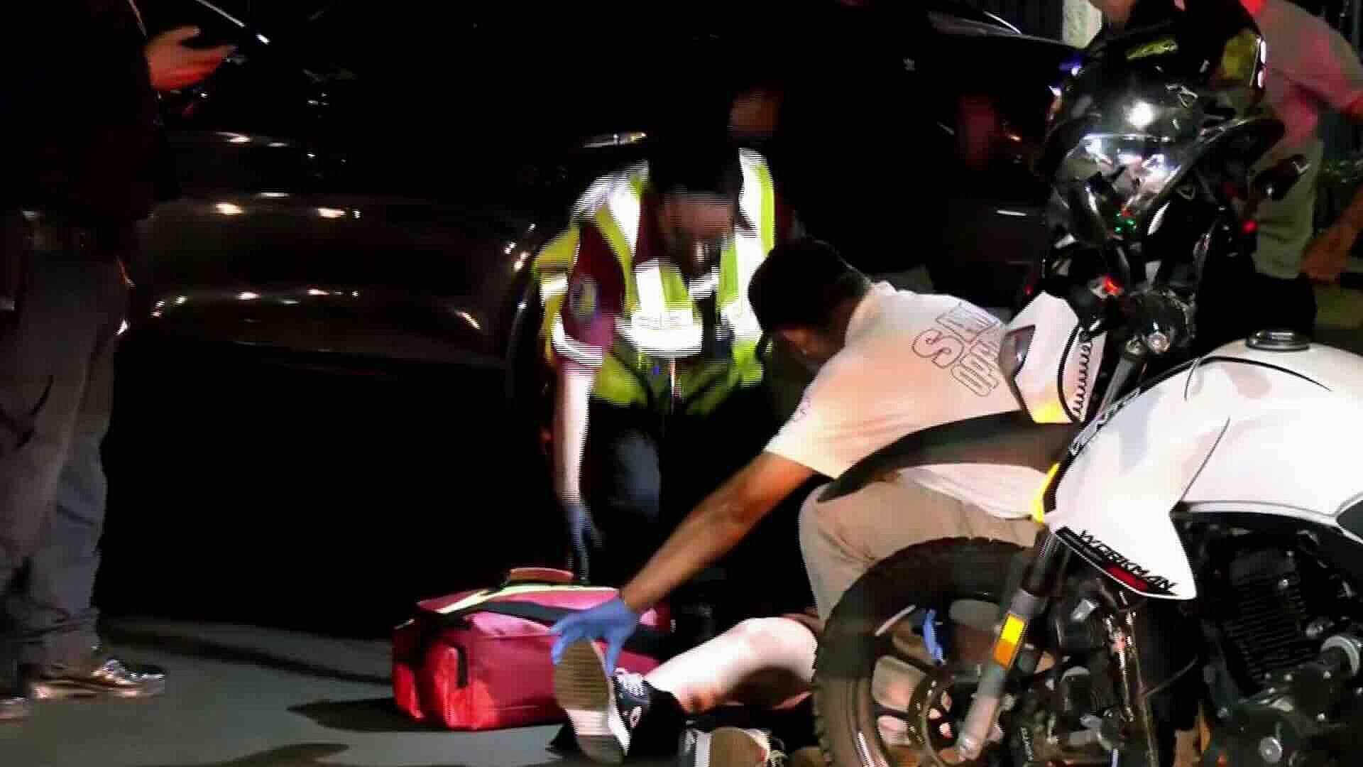Auto Arrolla a Motociclistas en la Colonia Jardín Balbuena en Venustiano Carranza; Esto Pasó