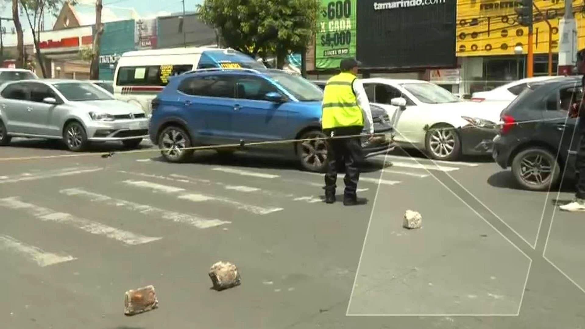 Bloqueo Intermitente en la Vía Gustavo Baz, en Tlalnepantla, Edomex; Denuncian Presunto Fraude