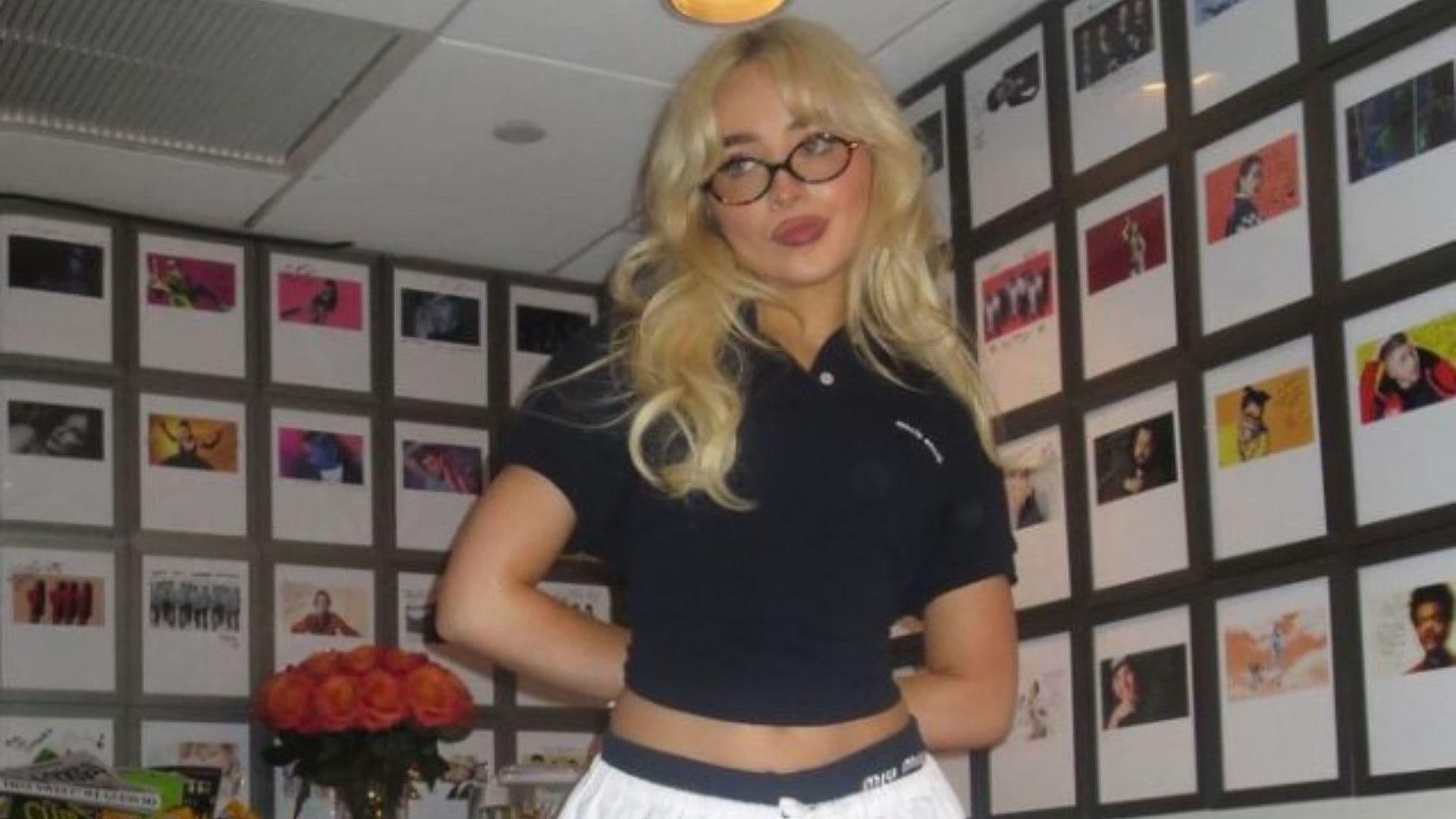 Sabrina Carpenter y Jenna Ortega Se Dan Apasionado Beso en Video de ‘Taste’