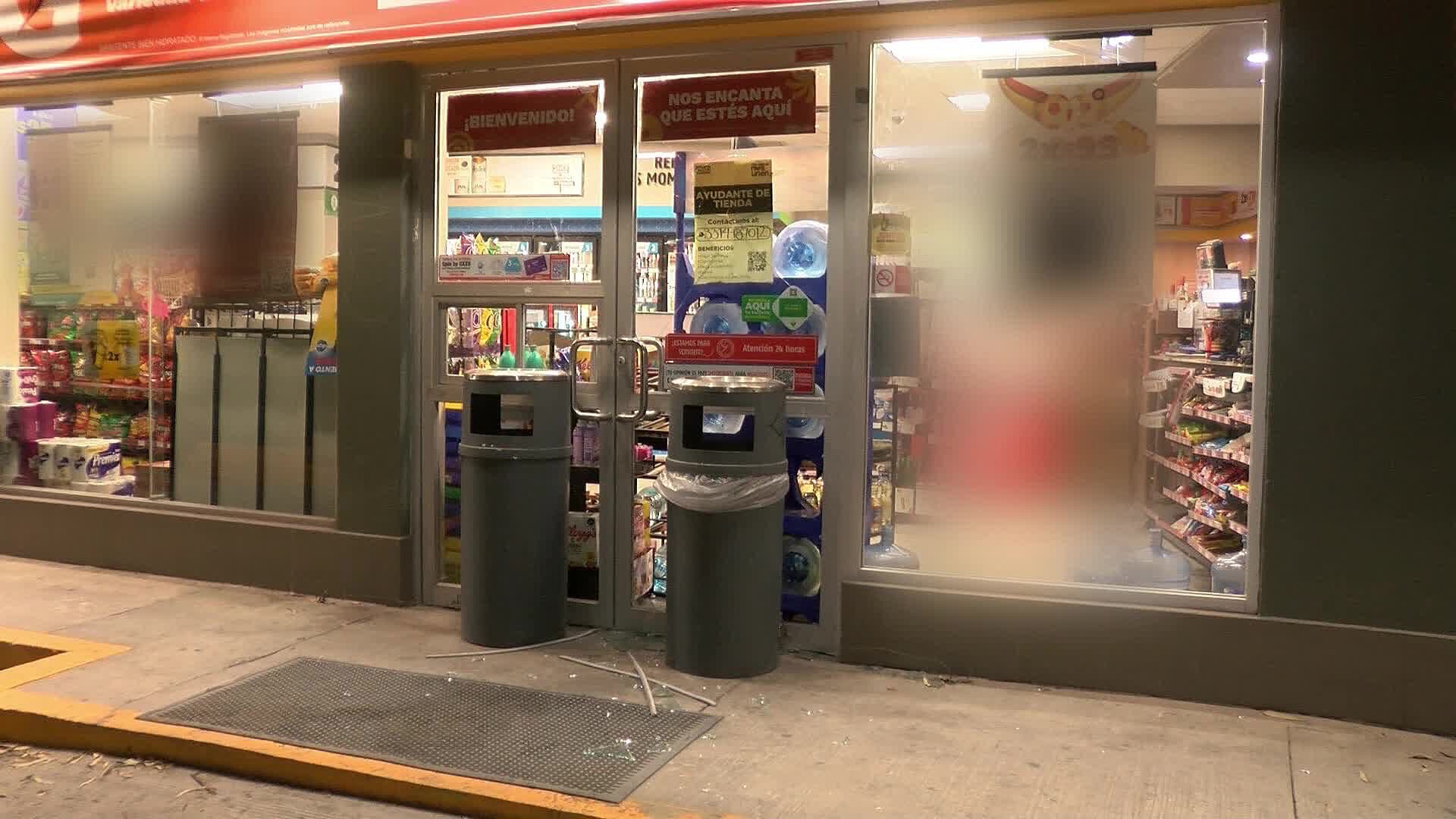 Intentan Incendiar Tienda de Autoservicio la Colonia Santa Ana Tepetitlán en Zapopan