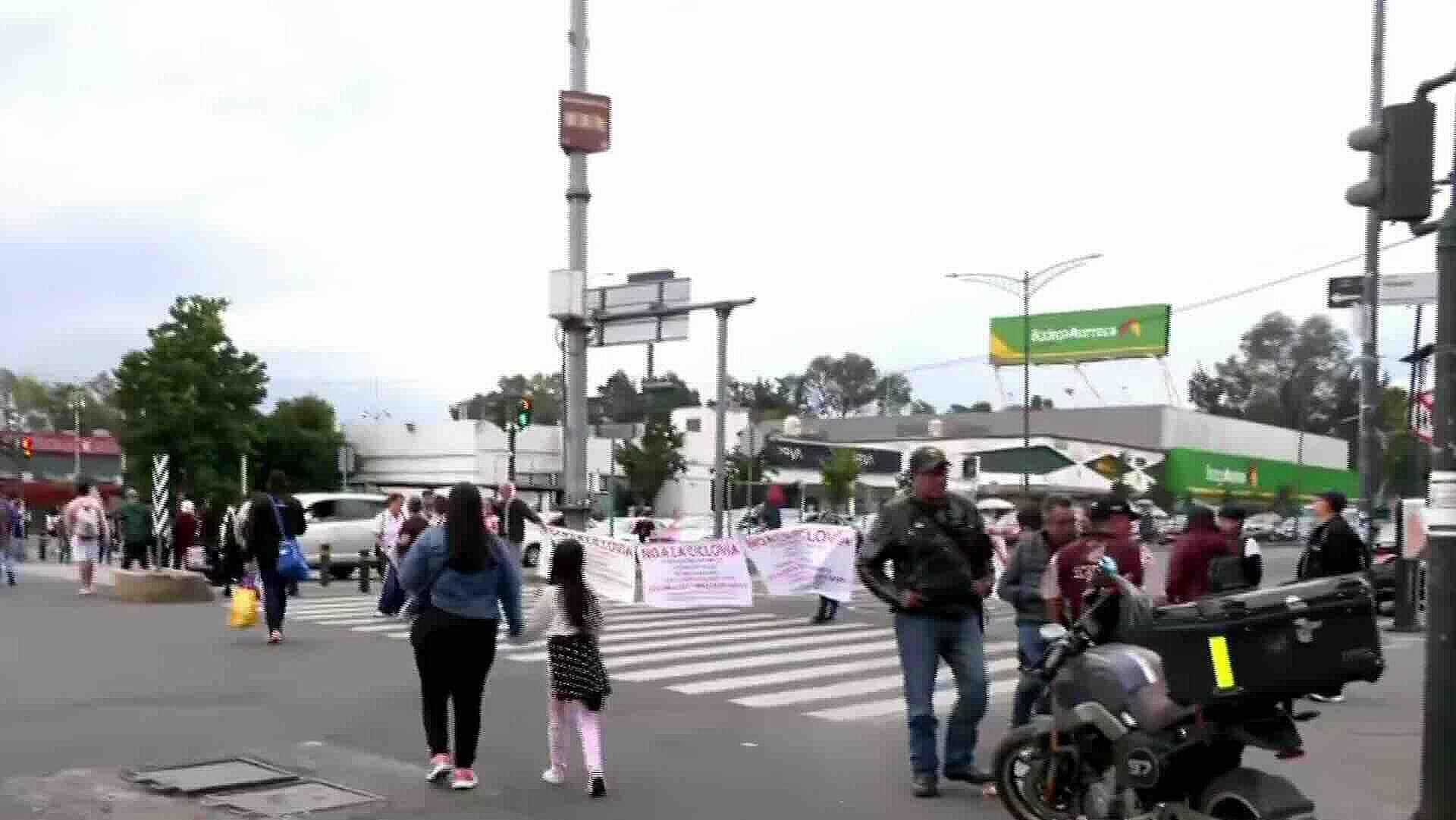 Vecinos de Coyoacán Bloquean Acoxpa: Están en contra de Ciclovía