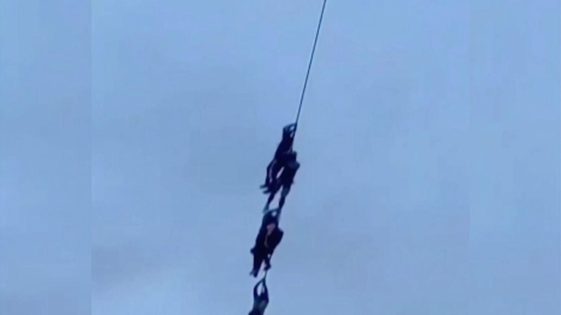 VIDEO: Evacuan a Políticos con Cuerda de Helicóptero ante Protestas Violentas en Nepal