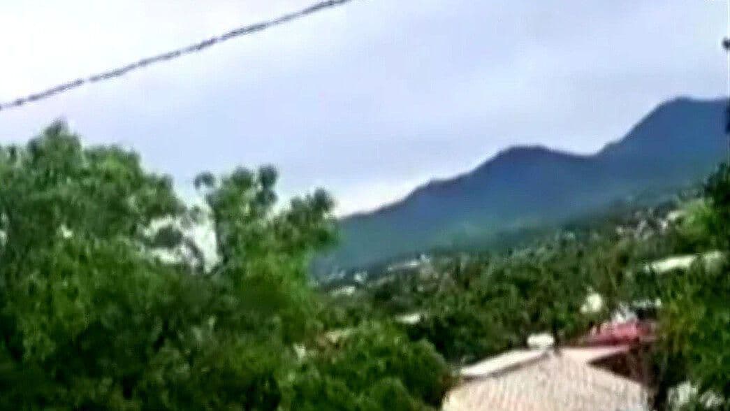 Policías se Enfrentan con Hombres Armados en Tepalcatepec, Michoacán