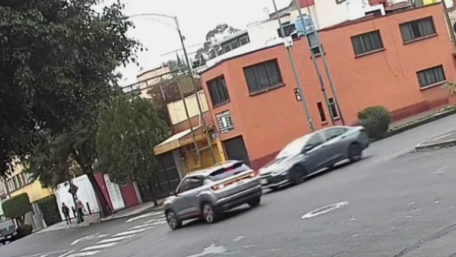 VIDEO: Así fue el Momento del Choque entre 2 Vehículos en Iztaccíhuatl Sur, Iztacalco