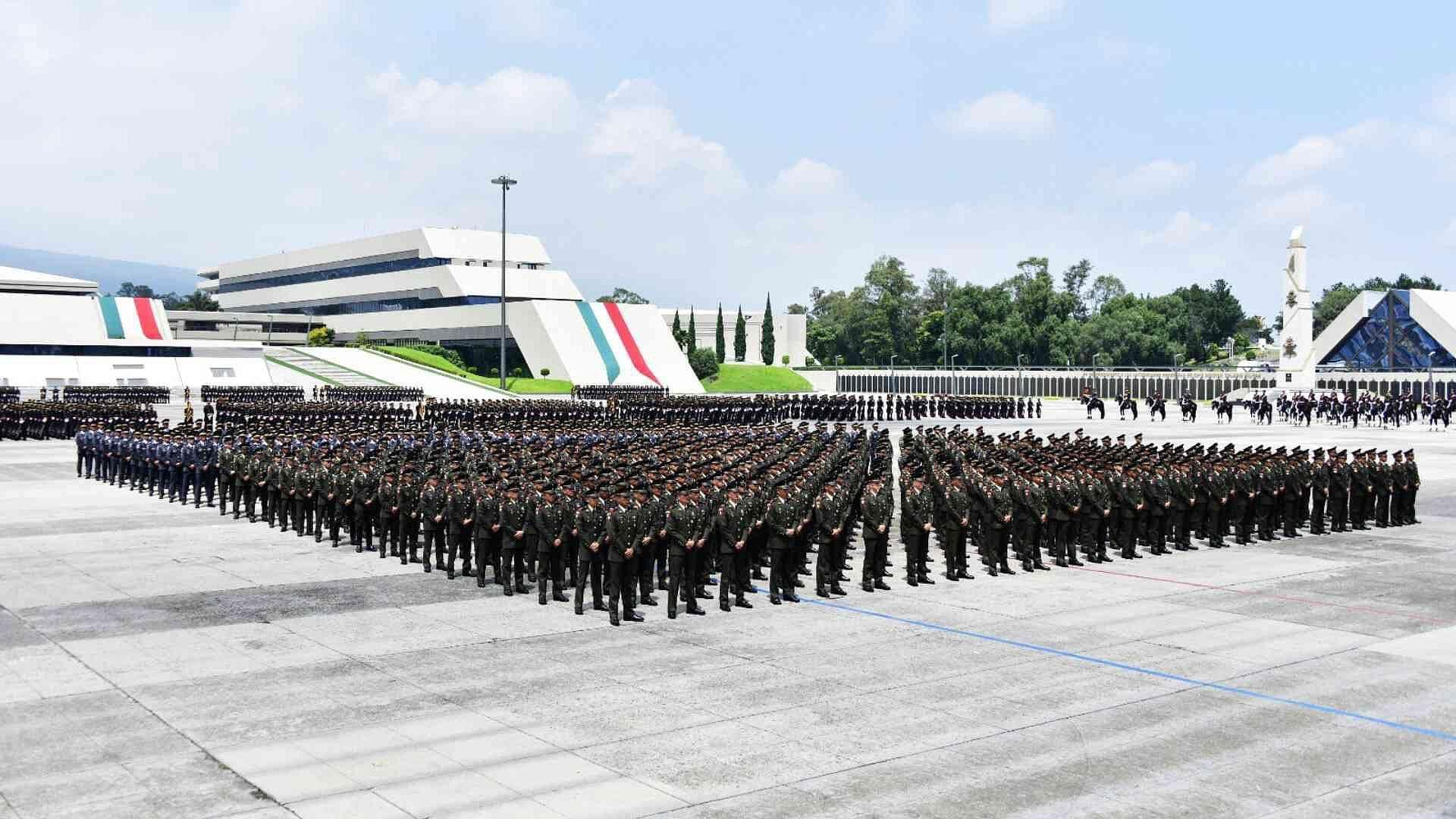 Cadetes de la Comunidad Triqui Cumplen Sueño y se Graduan del Heroico Colegio Militar