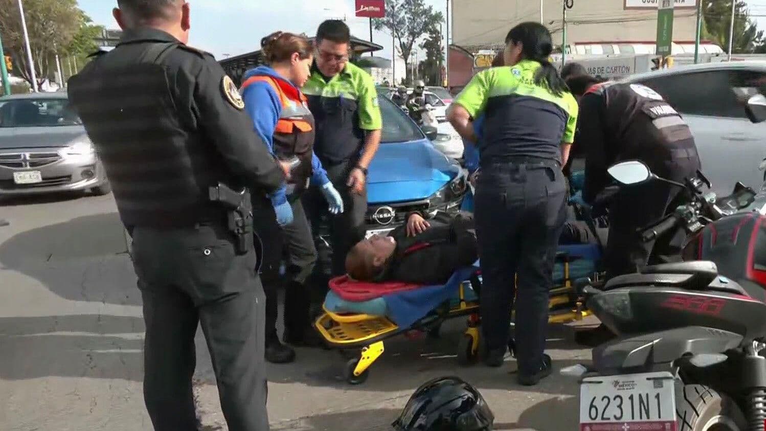 Motociclista Choca con Auto en  Av. Cuitláhuac y Vallejo, CDMX