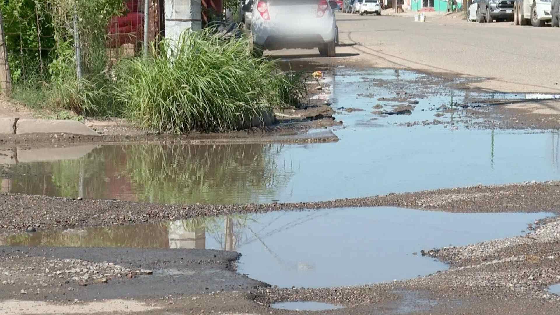 Vecinos Reiteran Denuncias por Fugas de Drenaje en Colonia Las Minitas de Hermosillo