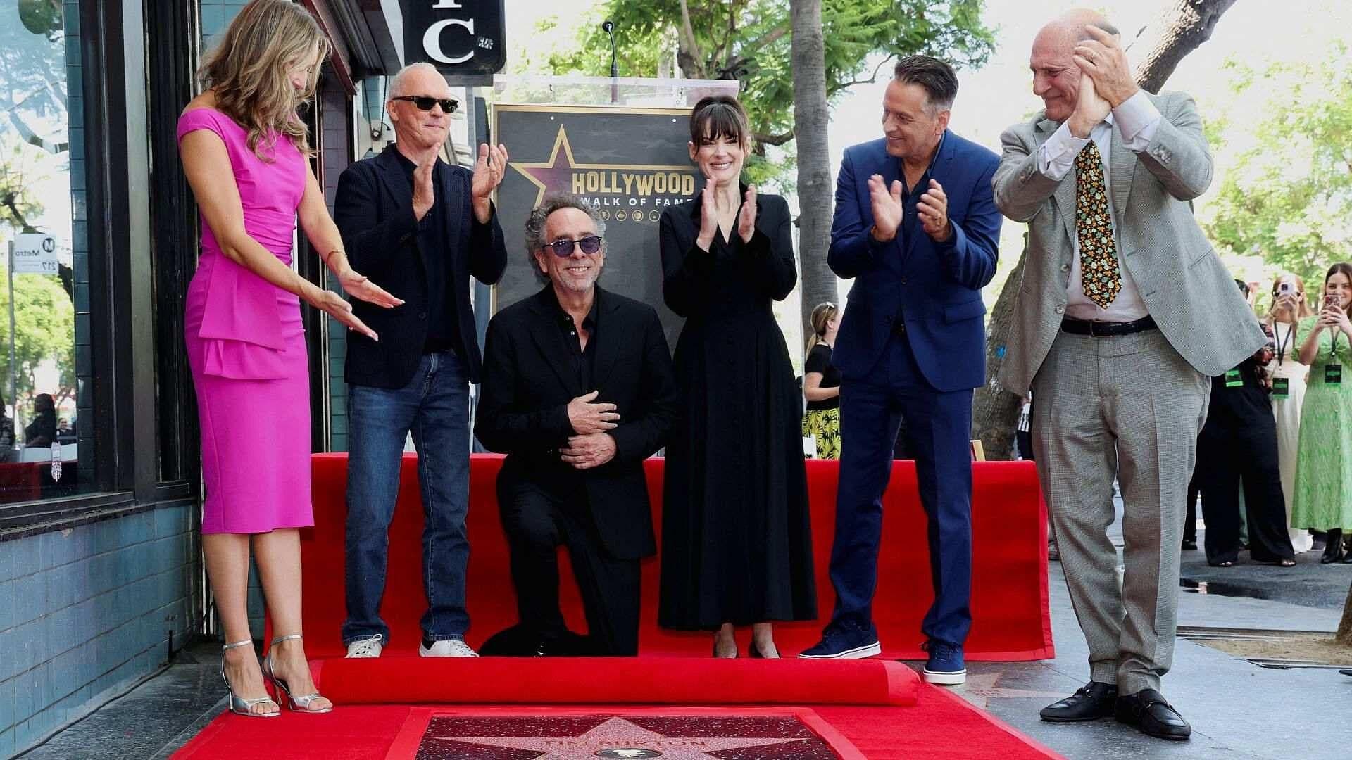 Tim Burton Recibe su Estrella en el Paseo de la Fama de Hollywood