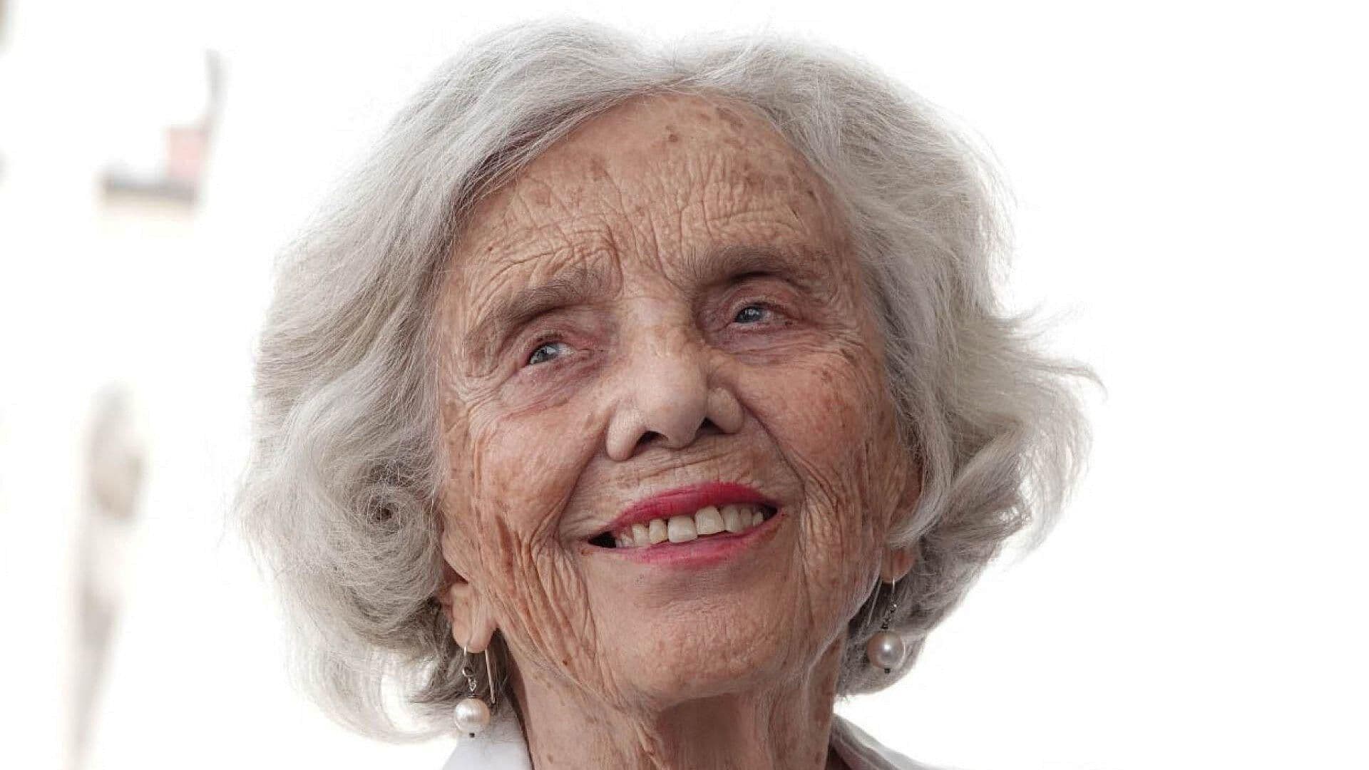 Un Premio Así Siempre te Levanta: Elena Poniatowska sobre Galardón Carlos Fuentes