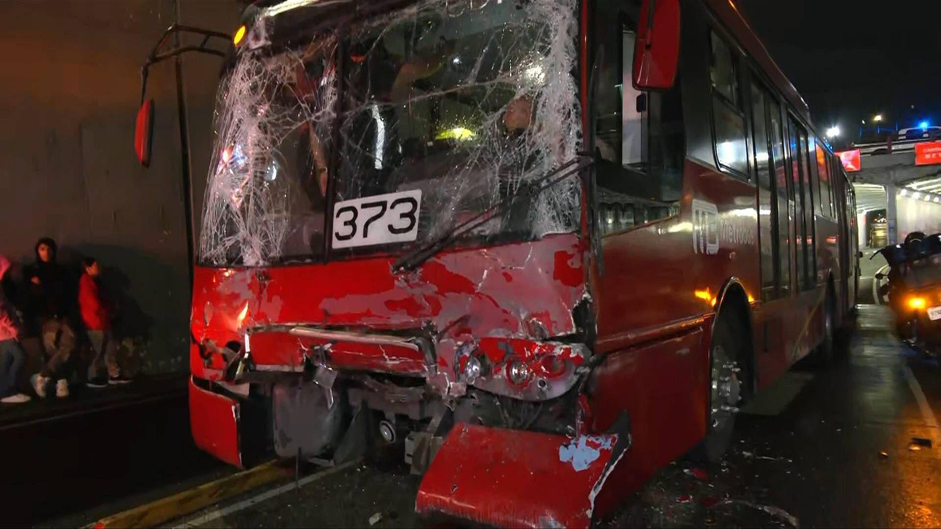 Choque de Metrobús en Xola y Tlalpan Deja 12 Lesionados en la CDMX