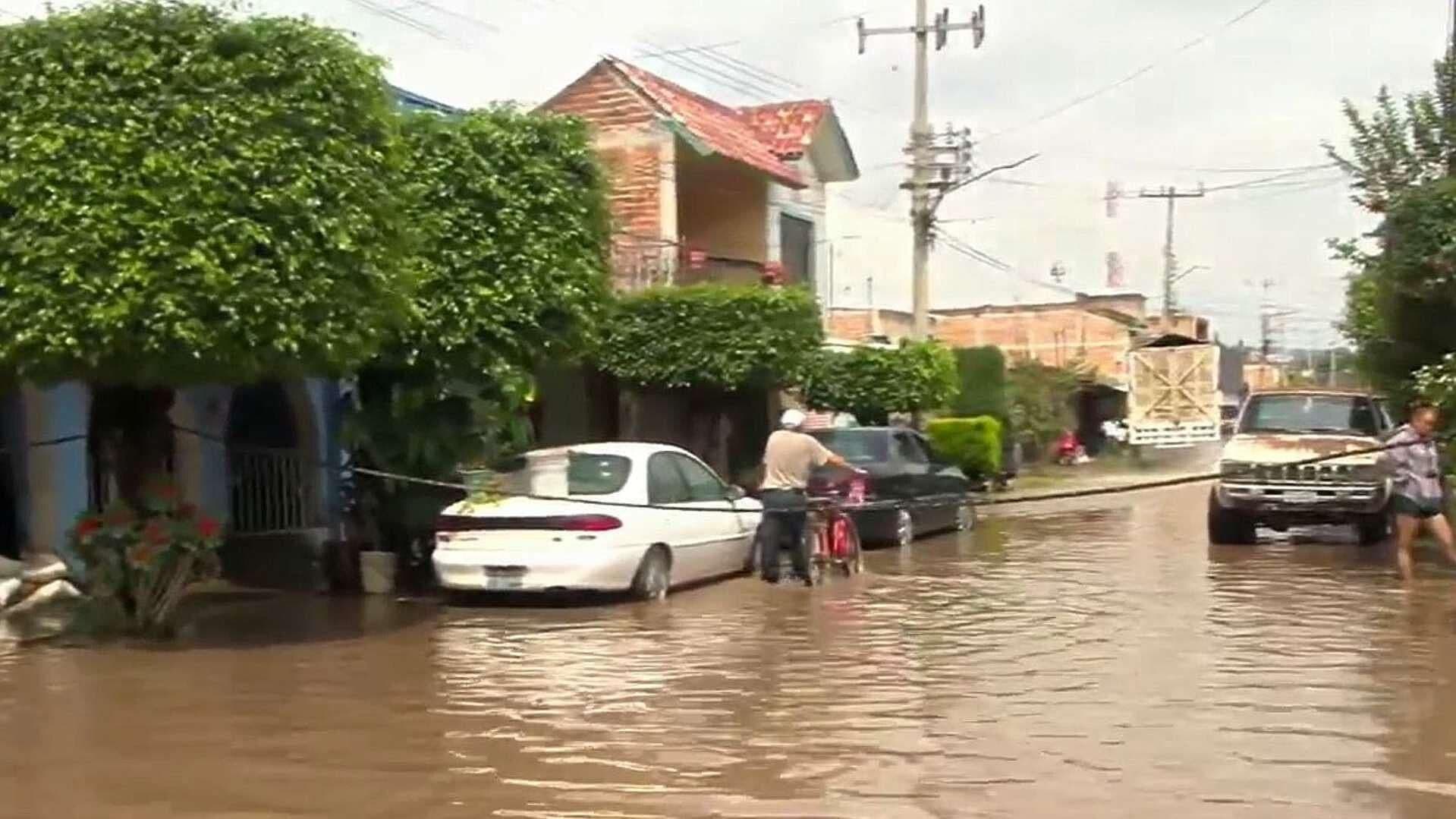 Al Menos 450 Viviendas Afectadas por Desbordamiento del Río Tajo en Tototlán, Jalisco