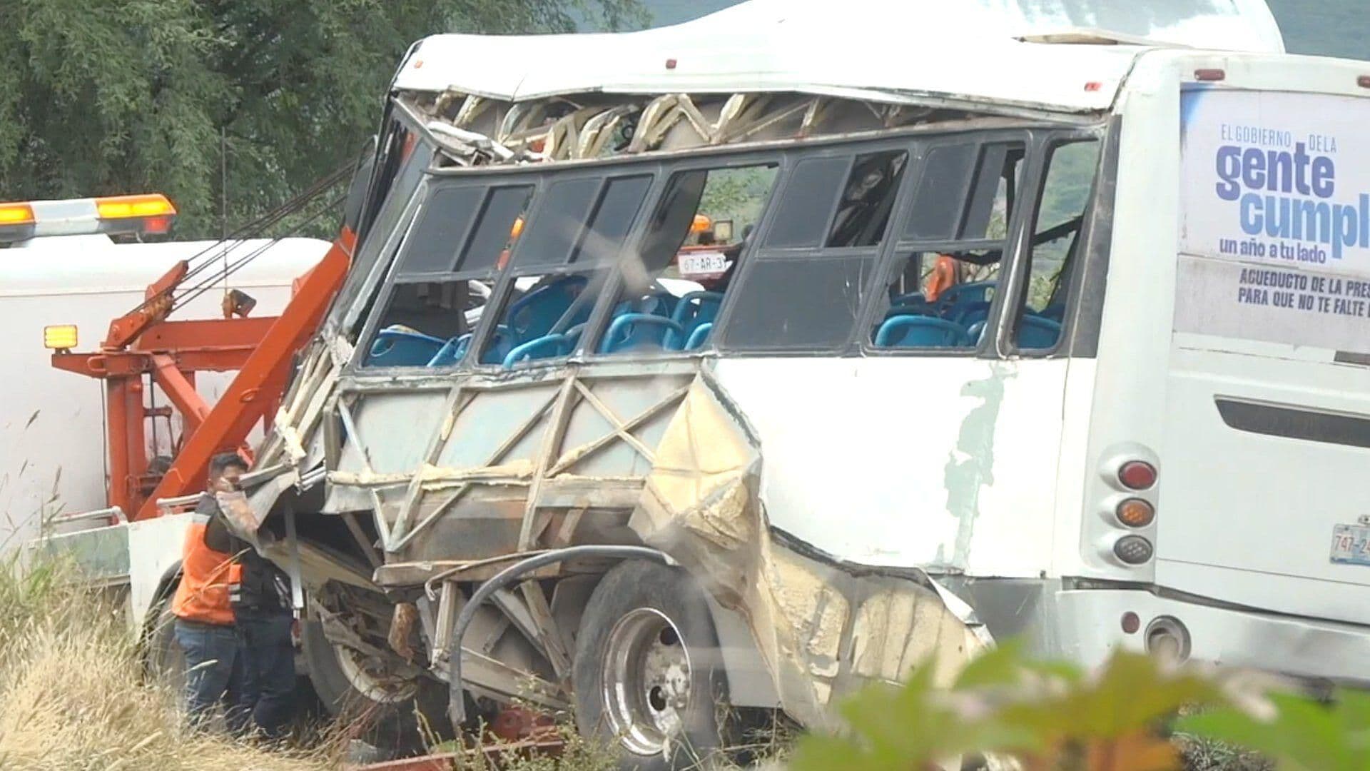 Cinco Fallecidos y Cinco Heridos Dejó el Impacto del Tren a un Autobús en Comonfort, Guanajuato