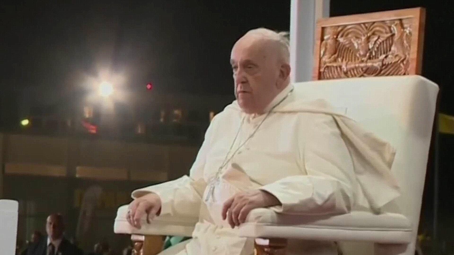 El Papa Francisco Llega a Papúa Nueva Guinea