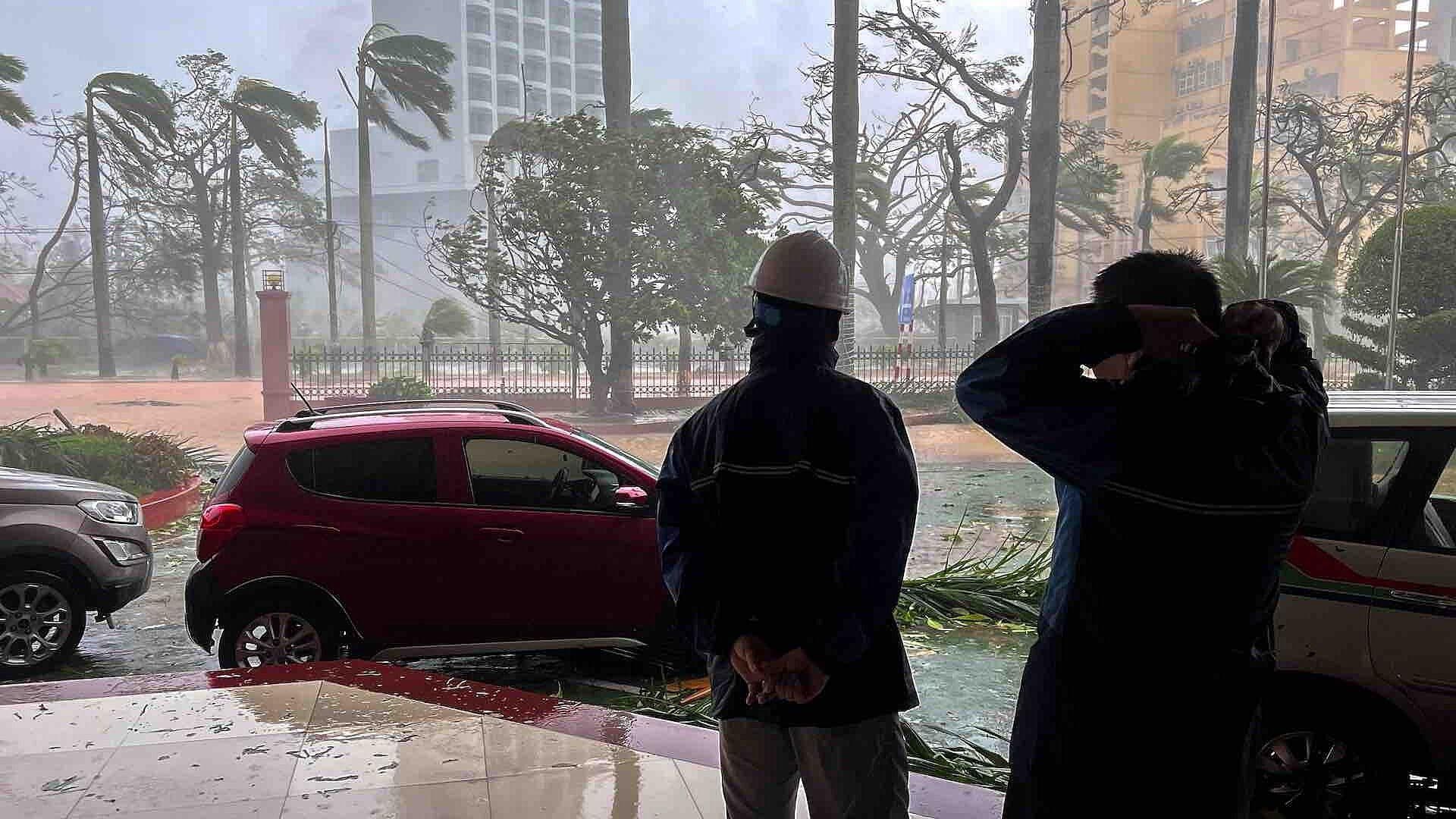 Tifón Yagi Toca Tierra en Vietnam y Deja al Menos 4 Muertos