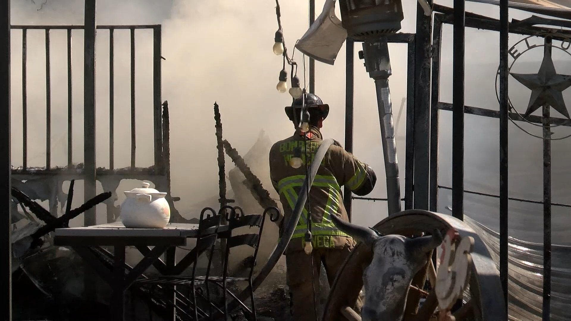 Incendio en Colonia Vicente Guerrero Destruye Dos Viviendas en Mexicali