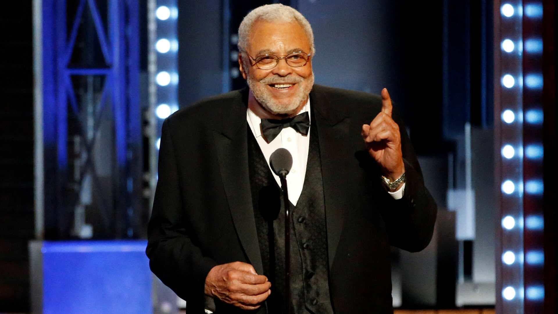 Fallece el Actor James Earl Jones, Quien Dio Voz a Darth Vader y Mufasa