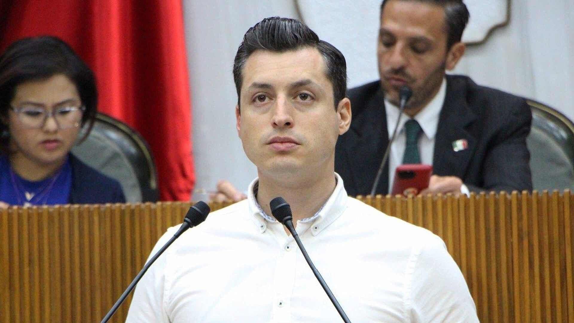 Arrojan Gasolina en los Ojos a Senador Luis Donaldo Colosio Riojas