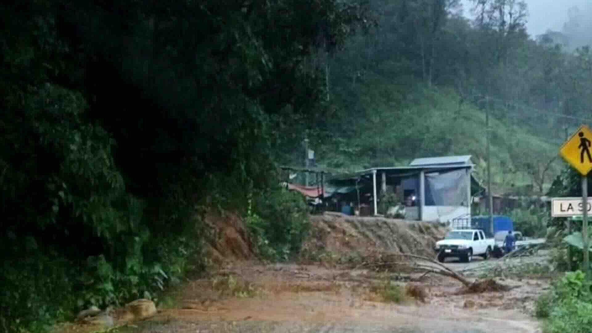 Tres Muertos Tras Desgajamiento de Cerro en San Agustín Loxicha, Oaxaca