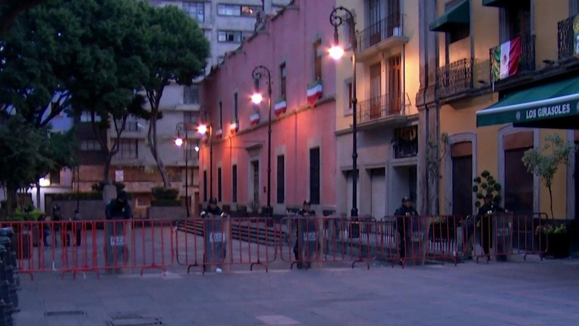 Manifestantes se Retiran de Xicoténcatl, Sede Alterna donde Senadores Aprobaron la Reforma Judicial