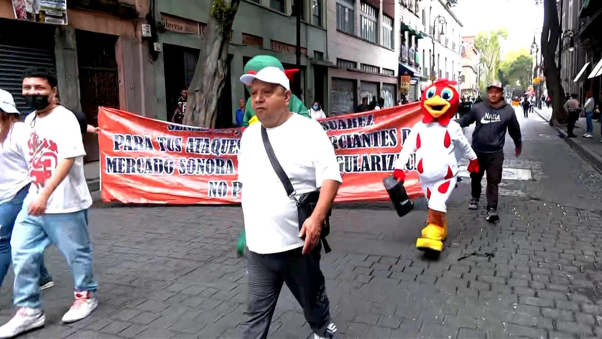 Manifestaciones Hoy: Comerciantes del Mercado de Sonora Marchan al Centro de la CDMX